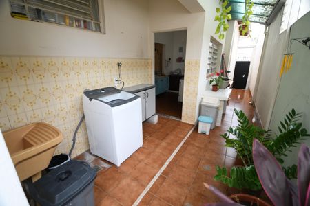 Casa à venda com 181m², 3 quartos e 1 vagaÁrea de Serviço