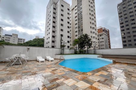 Apartamento à venda com 220m², 5 quartos e 3 vagas Apartamento à venda com 220m², 5 quartos e 3 vagasPiscina