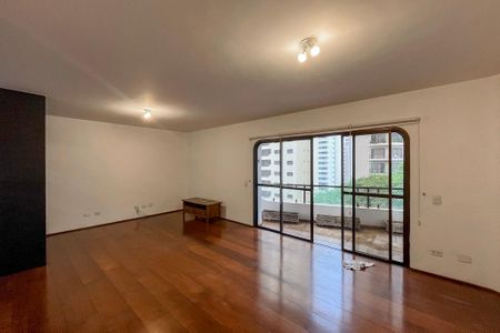 Apartamento à venda com 220m², 5 quartos e 3 vagas Apartamento à venda com 220m², 5 quartos e 3 vagasSala