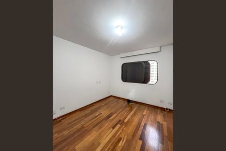 Apartamento à venda com 220m², 5 quartos e 3 vagas Apartamento à venda com 220m², 5 quartos e 3 vagasSuite 2