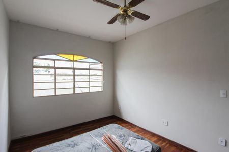 Sala de apartamento para alugar com 2 quartos, 70m² em Ouro Preto, Belo Horizonte