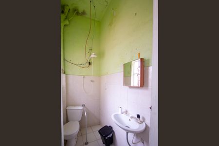 Banheiro de casa para alugar com 1 quarto, 43m² em Mutua, São Gonçalo