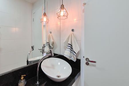 Apartamento à venda com 63m², 2 quartos e 2 vagasBanheiro Social