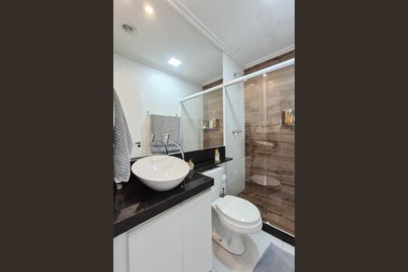 Apartamento à venda com 63m², 2 quartos e 2 vagasBanheiro da Suíte