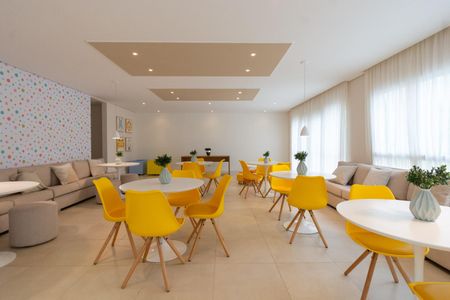 Apartamento à venda com 63m², 2 quartos e 2 vagasÁrea comum - Salão de festas