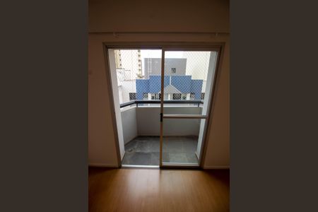 SACADA de apartamento para alugar com 1 quarto, 79m² em Centro, Campinas