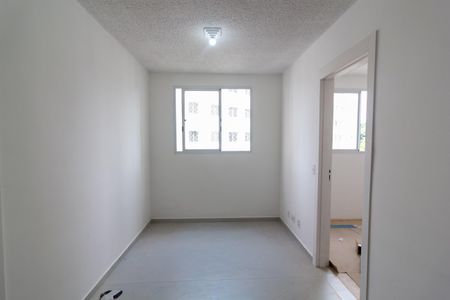 Sala de apartamento para alugar com 2 quartos, 34m² em Jardim Sabara, São Paulo