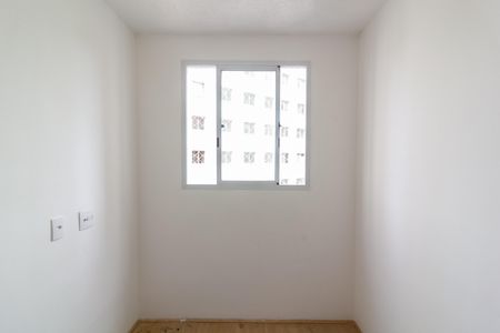 Quarto 1 de apartamento para alugar com 2 quartos, 34m² em Jardim Sabara, São Paulo