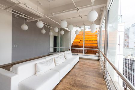 Studio para alugar com 30m², 1 quarto e sem vagaÁrea comum - Salão de festas