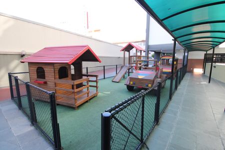 Apartamento para alugar com 111m², 3 quartos e 2 vagasÁrea comum - Playground