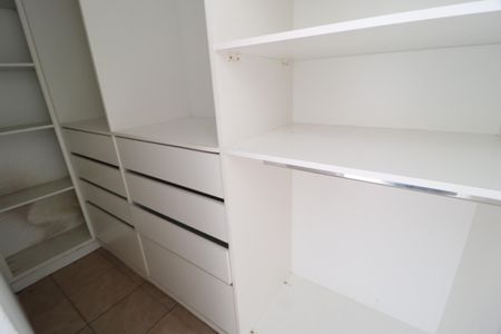 Casa para alugar com 154m², 3 quartos e 2 vagasQuarto 3 - Suíte