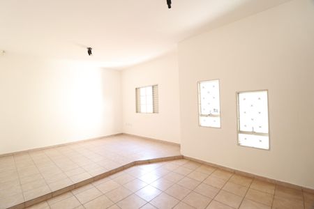 Sala de casa para alugar com 3 quartos, 154m² em Jardim Patricia, Uberlândia