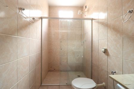 Casa para alugar com 154m², 3 quartos e 2 vagasBanheiro Social