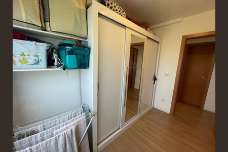 Apartamento à venda com 48m², 2 quartos e 2 vagas Apartamento à venda com 48m², 2 quartos e 2 vagasQuarto 2