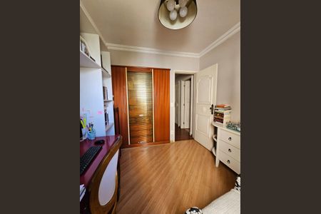 Apartamento para alugar com 71m², 3 quartos e 2 vagasQuarto