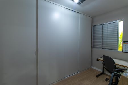 Quarto 2 de apartamento para alugar com 2 quartos, 55m² em Jardim da Gloria, Cotia