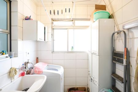 Apartamento à venda com 60m², 3 quartos e 1 vagaÁrea de serviço