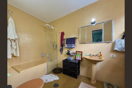 Casa à venda com 160m², 3 quartos e 2 vagasBanheiro Suíte 