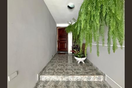 Casa à venda com 160m², 3 quartos e 2 vagasEntrada  