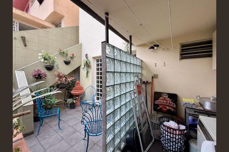 Casa à venda com 160m², 3 quartos e 2 vagasÁrea de Serviço