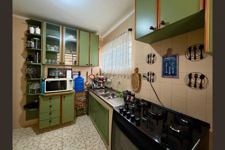 Casa à venda com 160m², 3 quartos e 2 vagasCozinha 