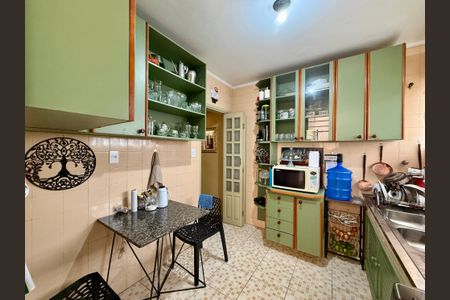 Casa à venda com 160m², 3 quartos e 2 vagasCozinha 