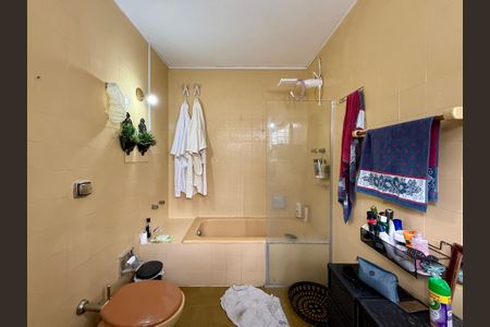 Casa à venda com 160m², 3 quartos e 2 vagasBanheiro Suíte 