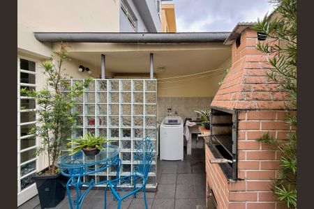 Casa à venda com 160m², 3 quartos e 2 vagasQuintal