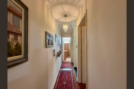 Casa à venda com 160m², 3 quartos e 2 vagasCorredor Quartos 