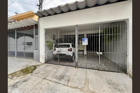 Casa à venda com 160m², 3 quartos e 2 vagasFachada 