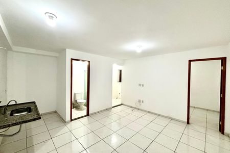 Sala/Cozinha de casa para alugar com 1 quarto, 32m² em Penha de França, São Paulo