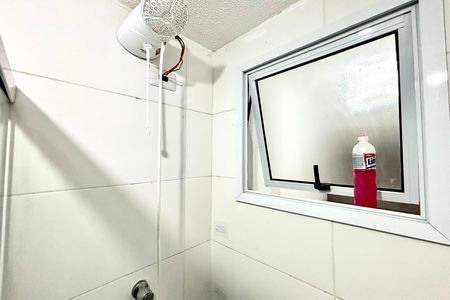 Banheiro de casa para alugar com 1 quarto, 32m² em Penha de França, São Paulo