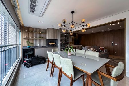 Apartamento à venda com 119m², 3 quartos e 2 vagas Apartamento à venda com 119m², 3 quartos e 2 vagasVaranda da Sala