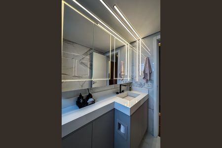 Apartamento à venda com 119m², 3 quartos e 2 vagas Apartamento à venda com 119m², 3 quartos e 2 vagasBanheiro da Suíte 1