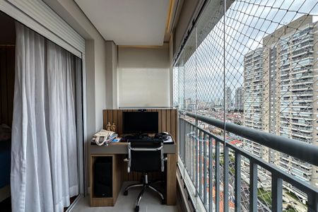 Apartamento à venda com 119m², 3 quartos e 2 vagas Apartamento à venda com 119m², 3 quartos e 2 vagasVaranda da Suíte 1