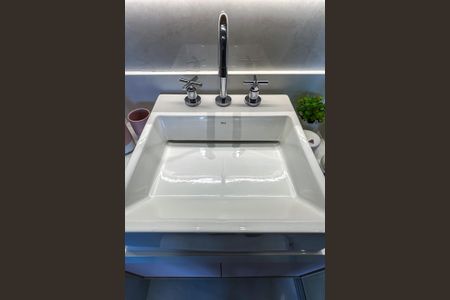 Apartamento à venda com 119m², 3 quartos e 2 vagas Apartamento à venda com 119m², 3 quartos e 2 vagasBanheiro da Suíte 2