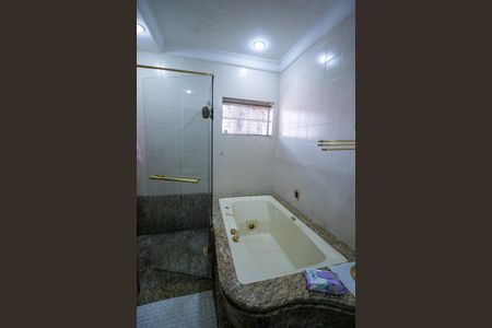 Casa para alugar com 334m², 3 quartos e 3 vagas Casa para alugar com 334m², 3 quartos e 3 vagasBanheiro