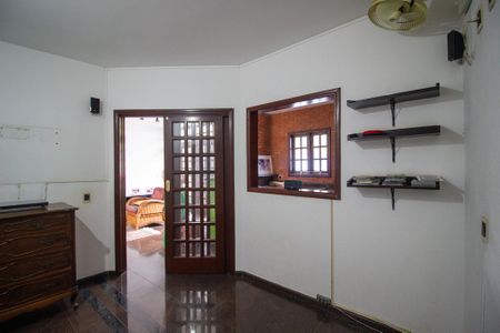 Casa para alugar com 334m², 3 quartos e 3 vagas Casa para alugar com 334m², 3 quartos e 3 vagasSala Fundos