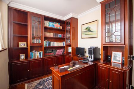 Casa para alugar com 334m², 3 quartos e 3 vagas Casa para alugar com 334m², 3 quartos e 3 vagasEscritório