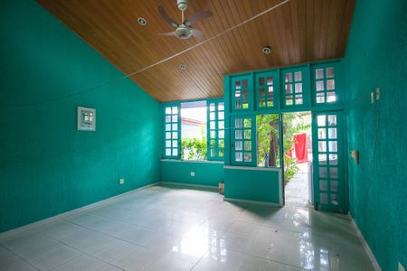 Casa para alugar com 334m², 3 quartos e 3 vagas Casa para alugar com 334m², 3 quartos e 3 vagasEdicula