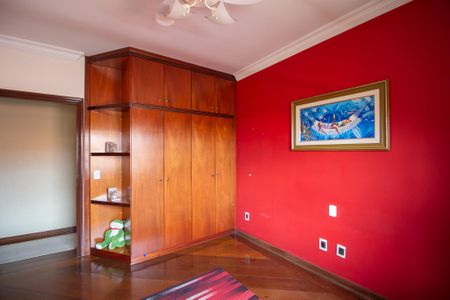 Casa para alugar com 334m², 3 quartos e 3 vagas Casa para alugar com 334m², 3 quartos e 3 vagasQuarto 2