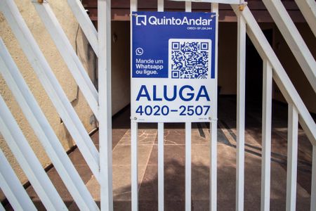 Casa para alugar com 334m², 3 quartos e 3 vagas Casa para alugar com 334m², 3 quartos e 3 vagasFachada