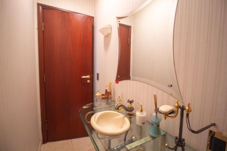 Casa para alugar com 334m², 3 quartos e 3 vagas Casa para alugar com 334m², 3 quartos e 3 vagasLavabo