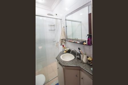 Casa para alugar com 334m², 3 quartos e 3 vagas Casa para alugar com 334m², 3 quartos e 3 vagasBanheiro Fundos