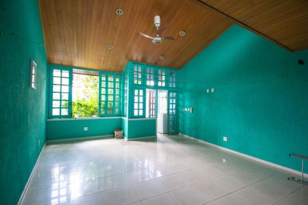 Casa para alugar com 334m², 3 quartos e 3 vagas Casa para alugar com 334m², 3 quartos e 3 vagasEdicula