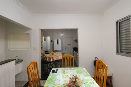Casa à venda com 182m², 3 quartos e 2 vagas Casa à venda com 182m², 3 quartos e 2 vagasCozinha