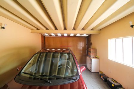 Casa à venda com 182m², 3 quartos e 2 vagas Casa à venda com 182m², 3 quartos e 2 vagasGaragem