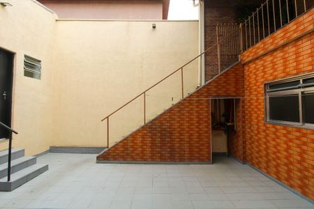 Casa à venda com 182m², 3 quartos e 2 vagas Casa à venda com 182m², 3 quartos e 2 vagasÁrea externa