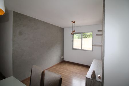 Sala de apartamento para alugar com 2 quartos, 52m² em Vila Roque, São Paulo