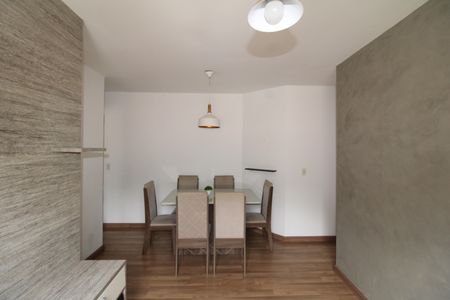 Sala de apartamento para alugar com 2 quartos, 52m² em Vila Roque, São Paulo